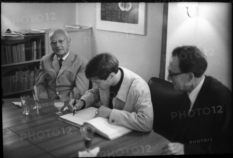 Dimitri at press conference in 1969