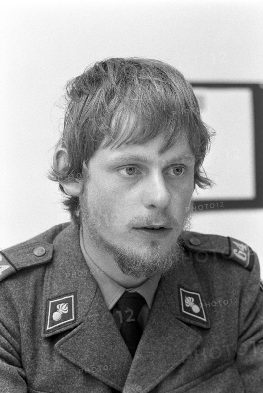 Soldier at PC to servicemen magazine Offensive: 1971