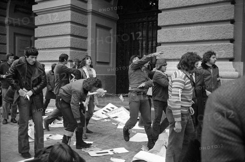 Bélier demonstration in Berne 1972: affray with adversaries of separatism