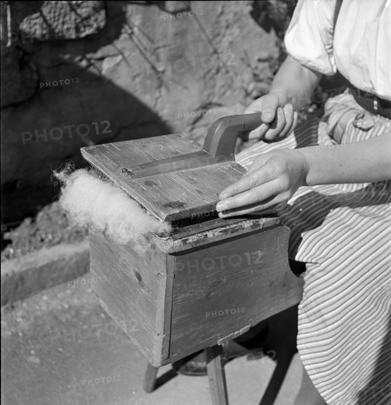 Carding wool, 1941
