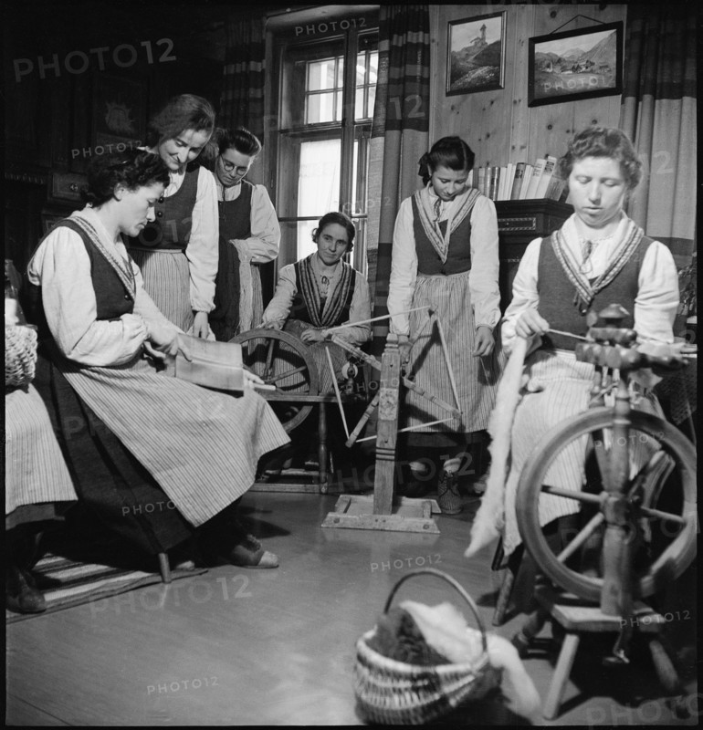 Women spinning in weaving mill in the Münstertal, 1946