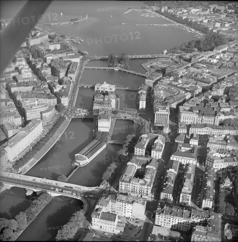 Geneva, Ile Rousseau, Montblanc bridge; aerial view; 1971