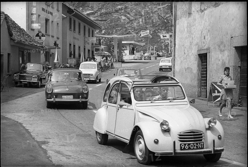 Simplon traffic in Gondo 1971