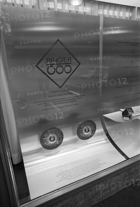 Ringier shop window at SBG/UBS: production process of the Swiss Illustration, 1972