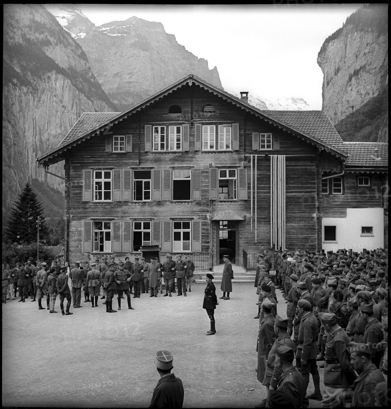 French internees in Lauterbrunnen 1940