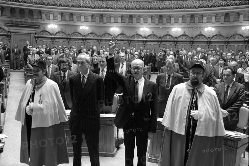 Election of the Bundesrat 1982: Swearing In of Rudolf Friedrich and Alphons Egli