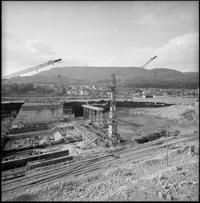 Weir under construction, power station Stein/Säckingen 1961