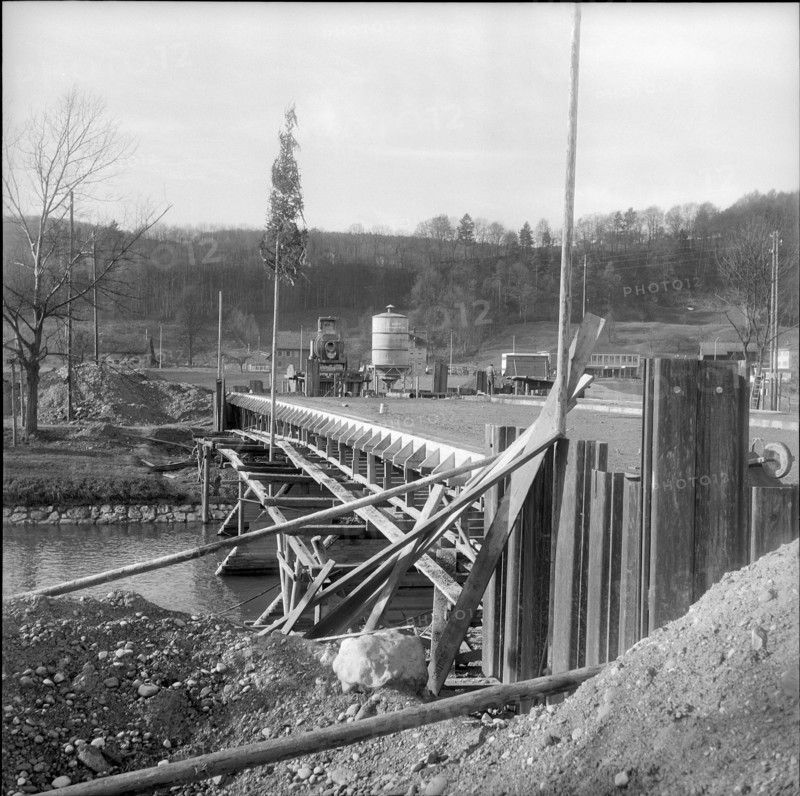 Winterthur-Töss, new bridge under construction; 1960