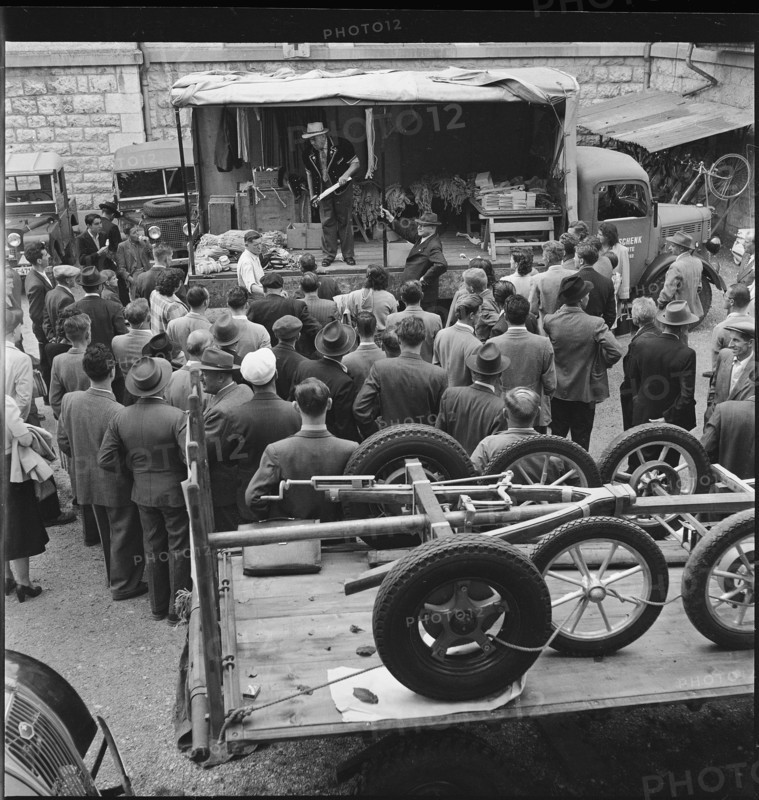 Horse market of Chaindon-Reconvilier, sales booth, 1952