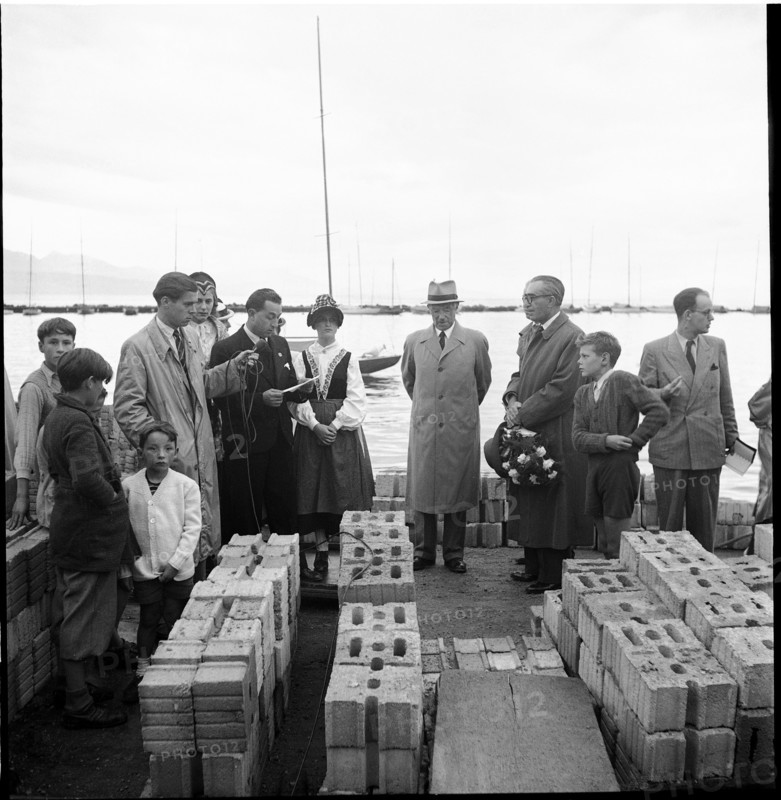 Henri Guisan on transport ship, building materials for rebuilding, 1948