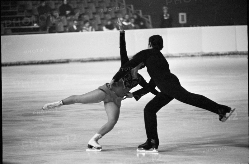 EC in Zurich 1971: European champions Irina Rodnina - Alexei Ulanov
