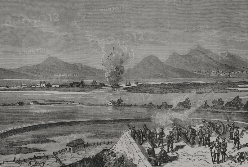 Russo-Turkish War (1877-1878). Blowing up of the Turkish gun-boat ""Lutfi Djelil"", as seen from the Russian battery at Braila (Romania). Engraving by Smeeton Tilly. ""La Guerra de Oriente"" (The Russo-Turkish War). Volume I. 1877.