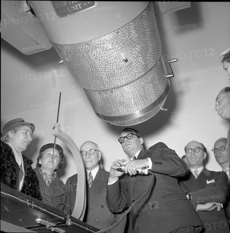 Cobalt 60 irradiation apparatus put into operation, Geneva 1956
