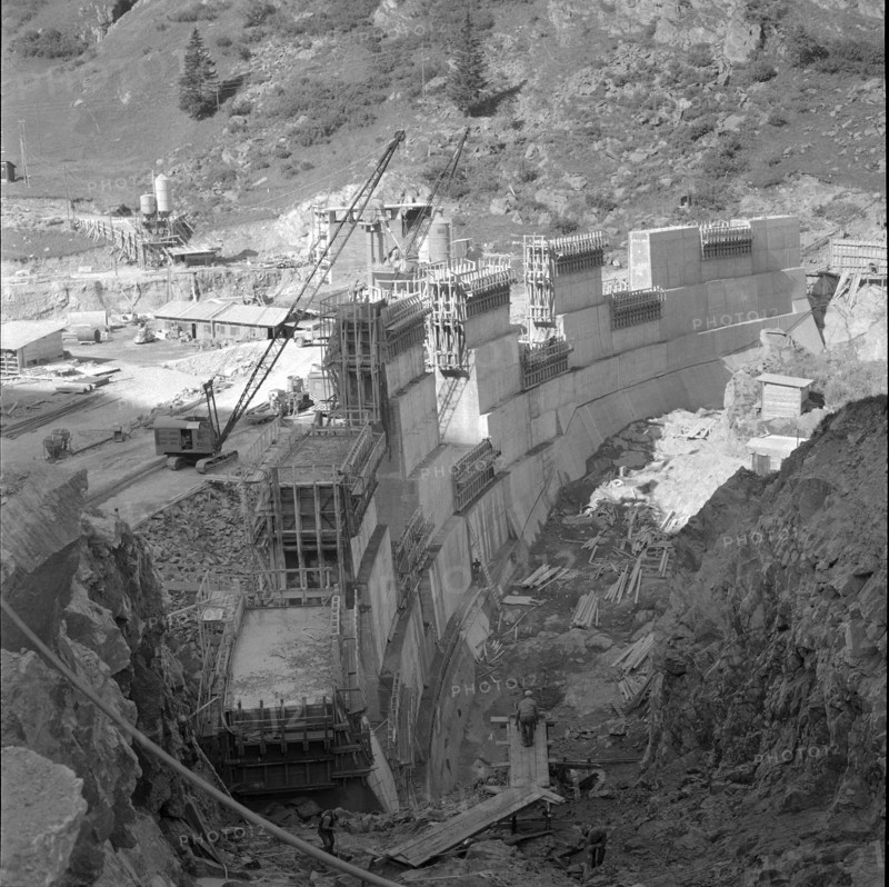 Barrage des Toules construction site 1958