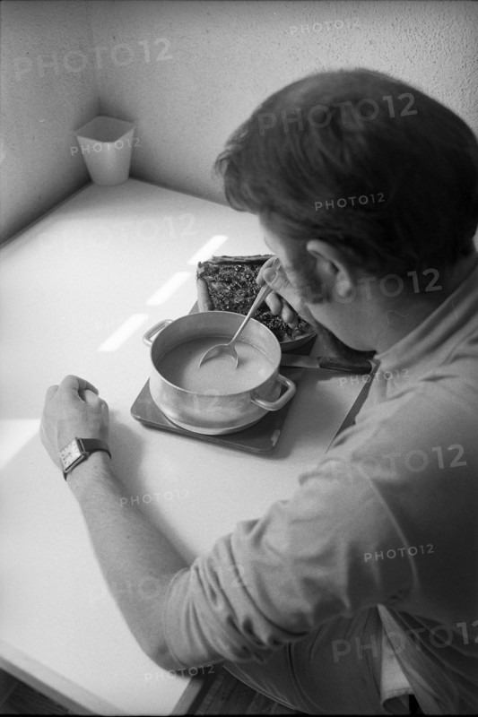Prisoner eating, Winterthur Prison 1969