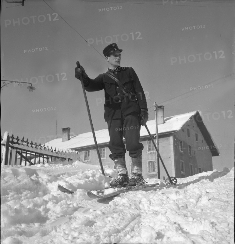 Postman on Skis, La Brévine 1951