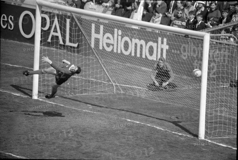 Cup final 1968: Lugano goalkeeper Mario Prosperi