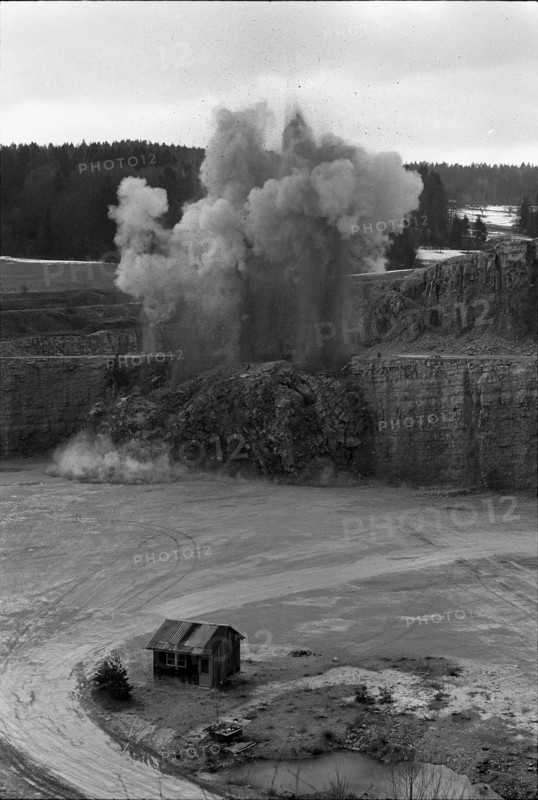 Blasting of a limestone bank, Mellikon quarry 1970