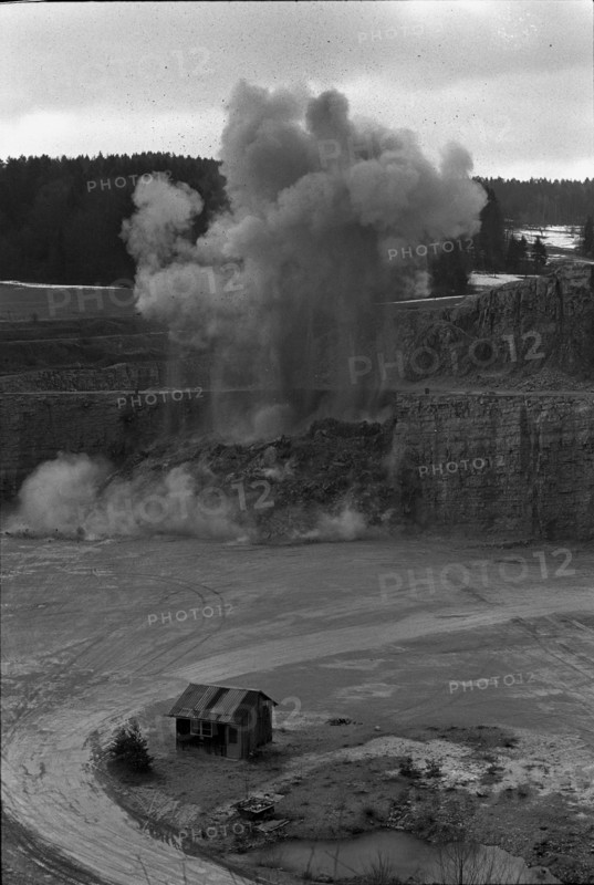 Blasting of a limestone bank, Mellikon quarry 1970