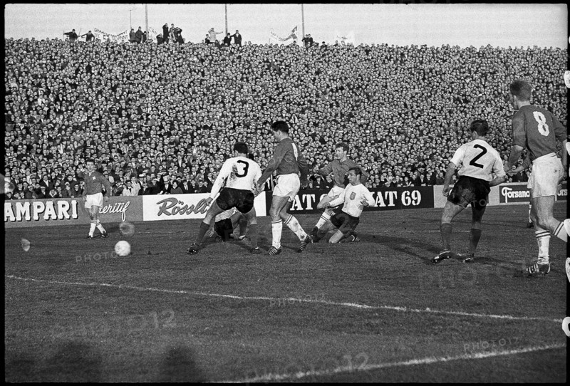 1965 World Cup Qualifier: Switzerland vs. Holland