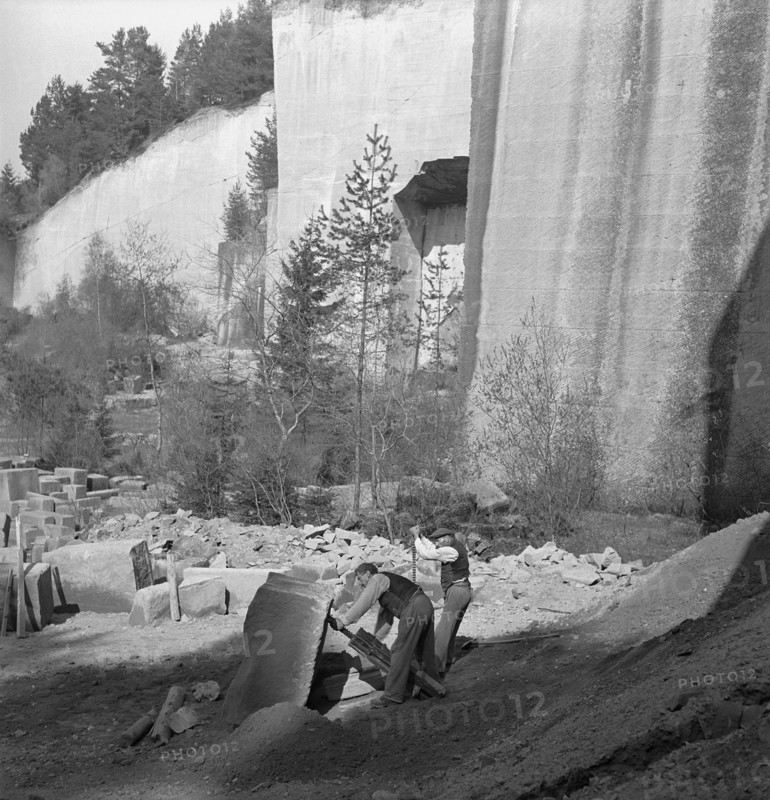 Quarry, sandstone quarry near the city of Bern; 1941