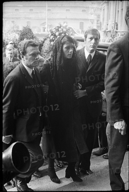 Funeral of Jo Siffert, Freiburg 1971; widow Simone SiffertGuhl