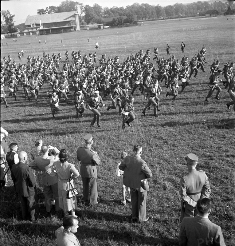 Mass start, Bernese Weapons Run 1949