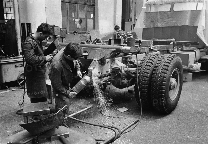 body shop; body construction; 1968