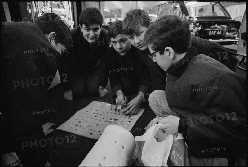 38th Geneva International Motor Show 1968: young visitors