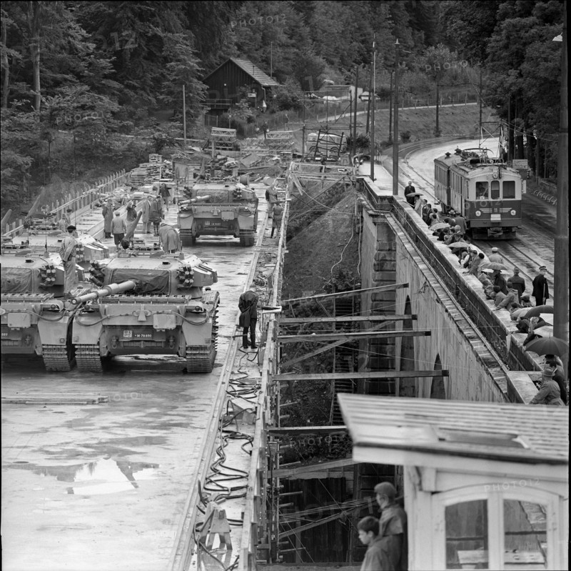 Bern; Tiefenau Bridge stress test; 1965