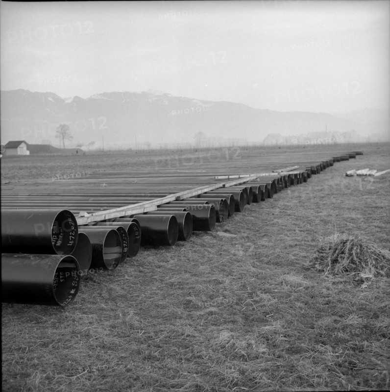 St. Margrethen, pipes for the construction of the Central European Pipeline; 1961