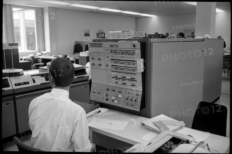 IBM computers in the Swissair administration building in 1967