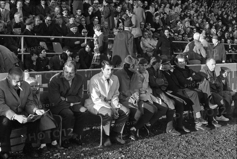 NLA 1969/70: GCZ  FCZ; FCZ bench with President Edi Nägeli