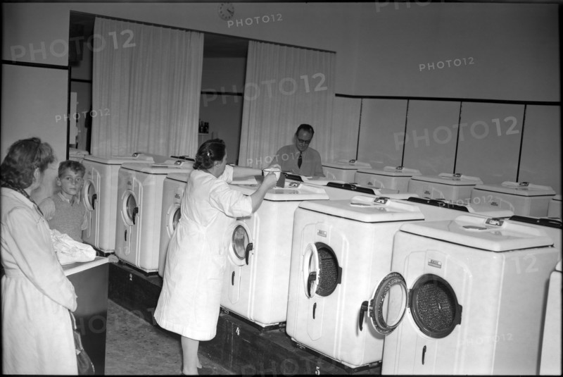 Laundromat, Zurich 1947