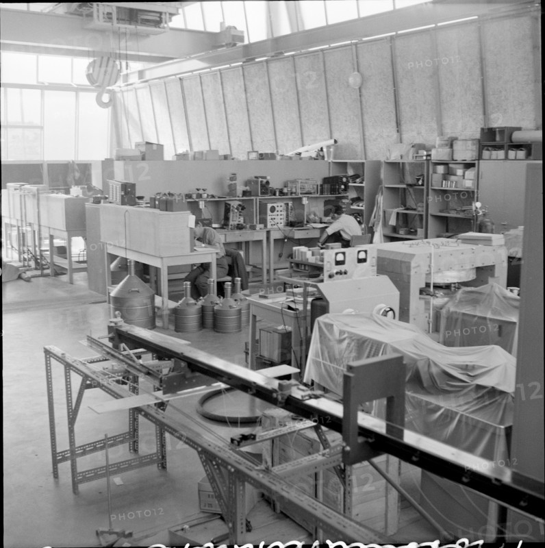 CERN workshop, proton experimental chamber 1956