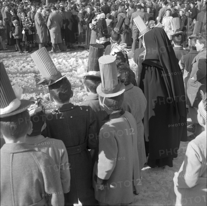 Risotto dinner at the carnival in Ascona, 1955