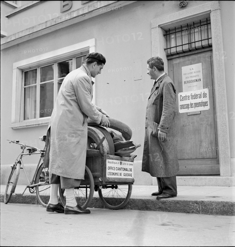 Recycling, Collection of used tyres. 1943