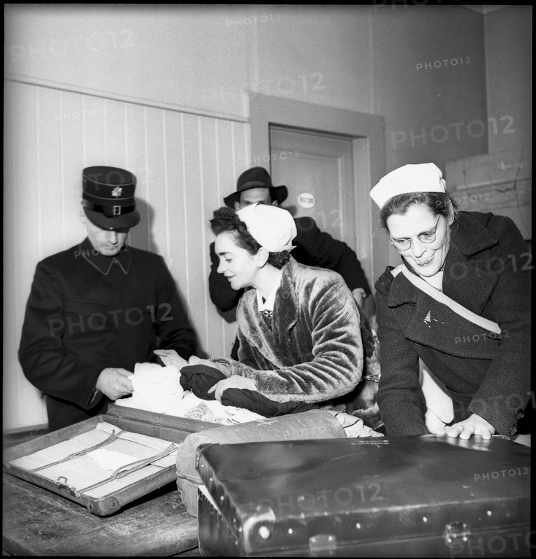 WW 2: Swiss Donation. swiss medical mission, team on their way to Belgium, 1944