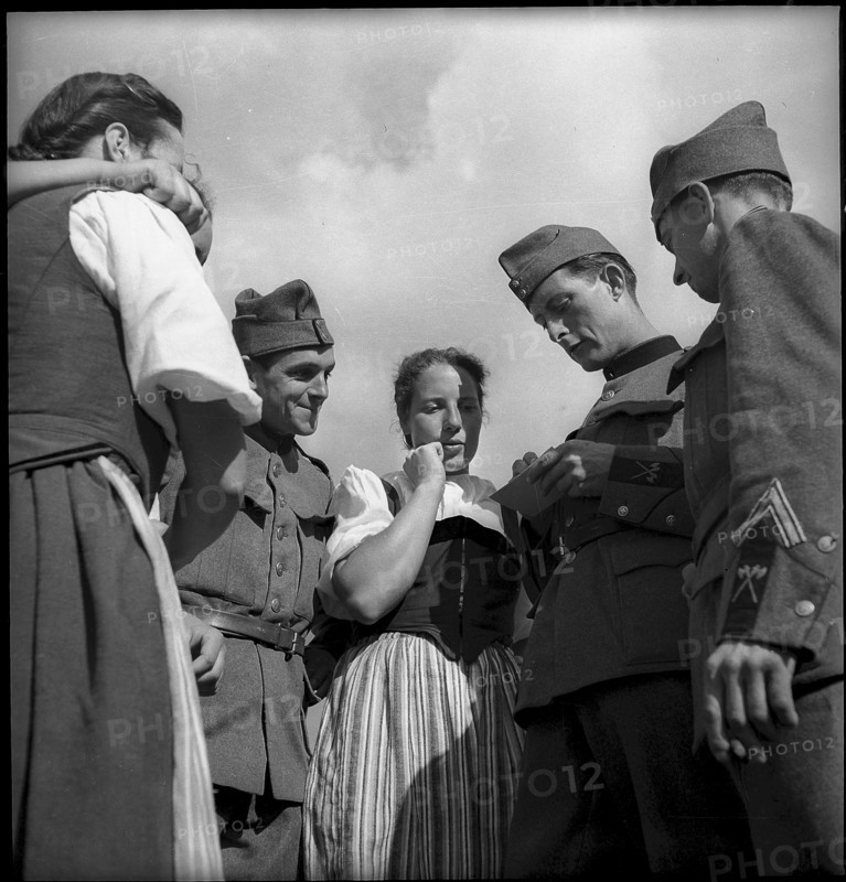 Under the instructions of village pastor Jakob Schiltknecht (pictured)