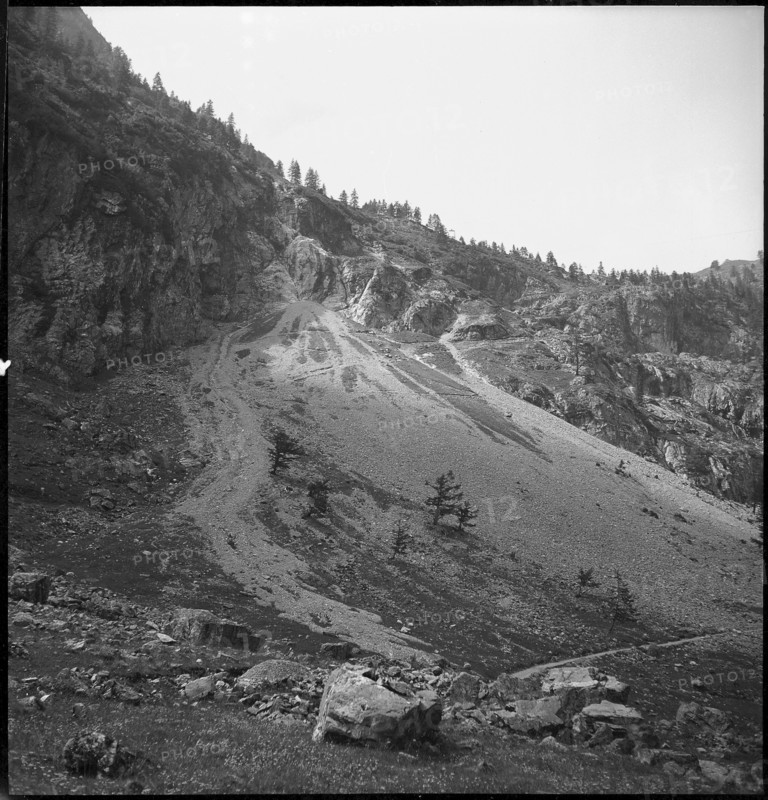 St Gallen. search for missed workers in excavation. 1957