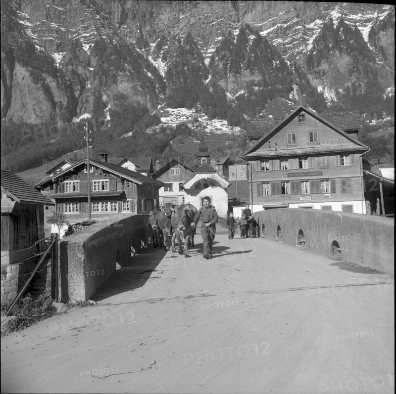 Murten, Lane in the old part of the town, 1942