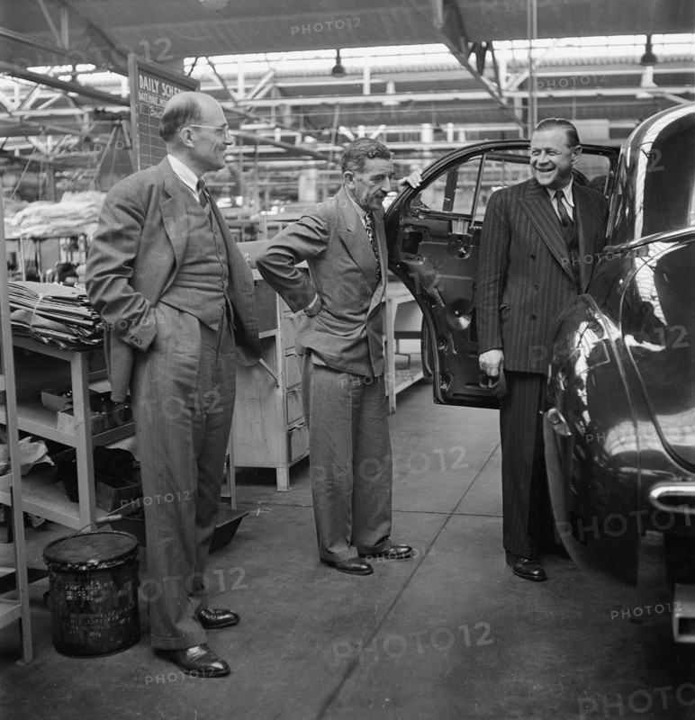 Visitors in the assembly hall; General Motors 1946
