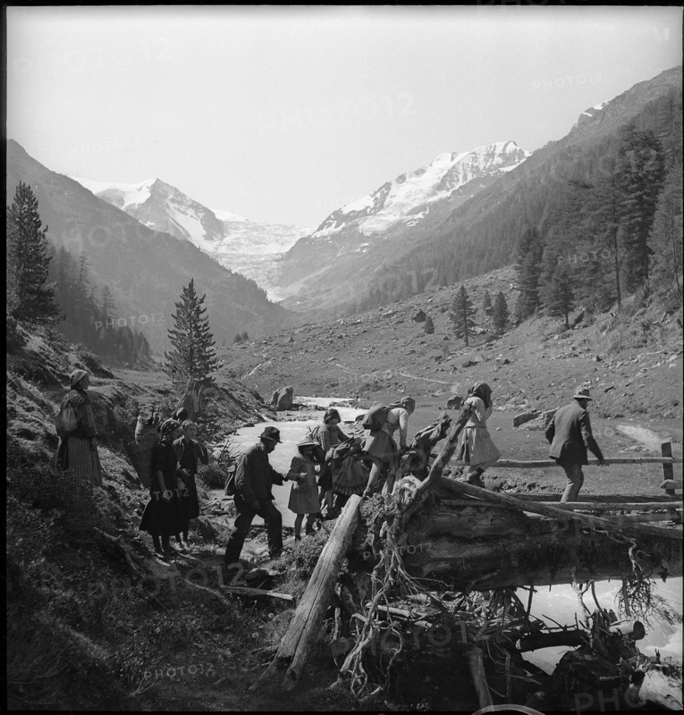 Farmers in the Turtmann Valley, 1940
