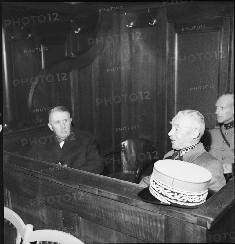 General Guisan at the premiere of the film One Way Remains Open, 1944