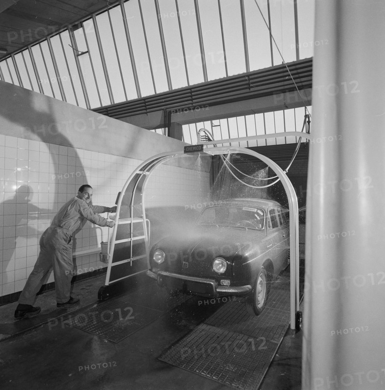 Renault factory in Regensdorf, 1959