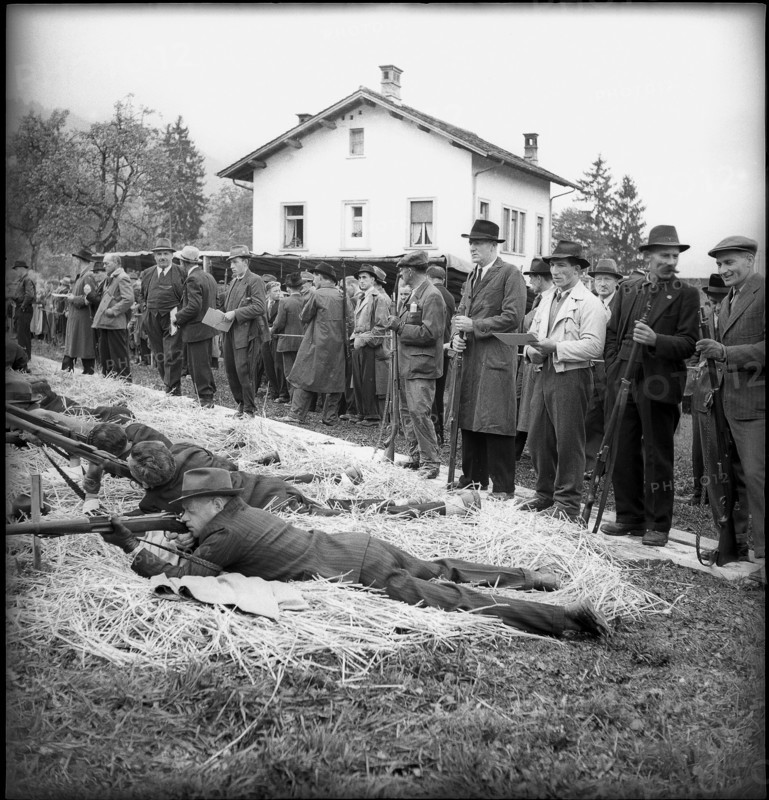 Hohle Gasse shooting in Küssnacht, 1945