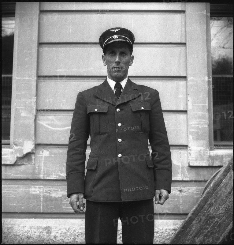SBB employee in uniform, 1947