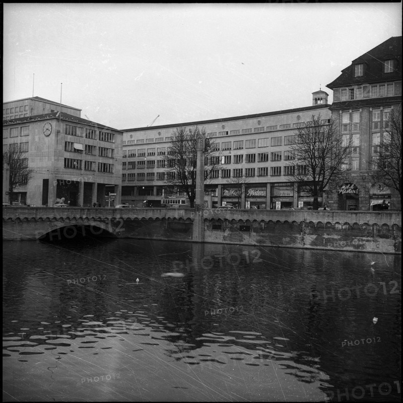 Walcheplatz, administrative building of the Canton of Zurich 1955