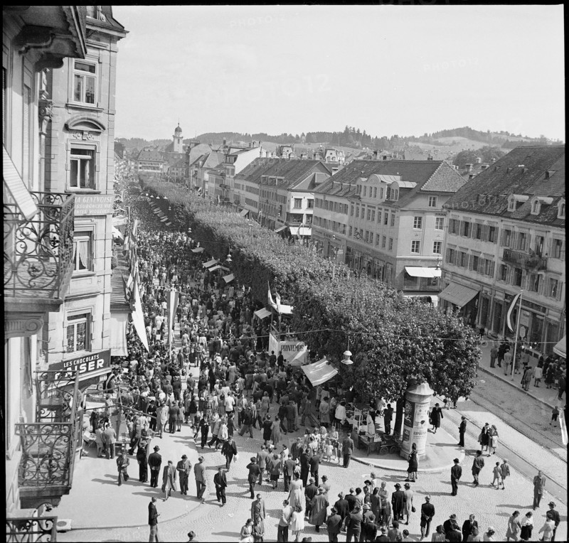 Braderie in La ChauxdeFonds 1946