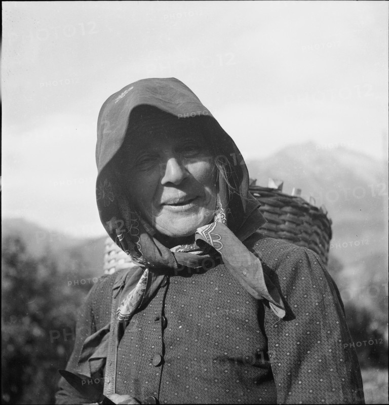 Farmer's wife, Eischoll, 1945